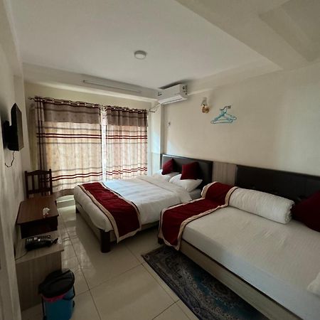 Om Bramha Hotel Катманду Экстерьер фото