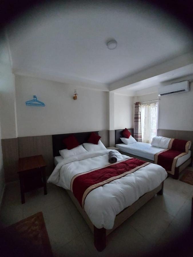 Om Bramha Hotel Катманду Экстерьер фото