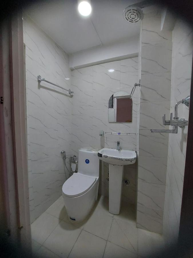 Om Bramha Hotel Катманду Экстерьер фото