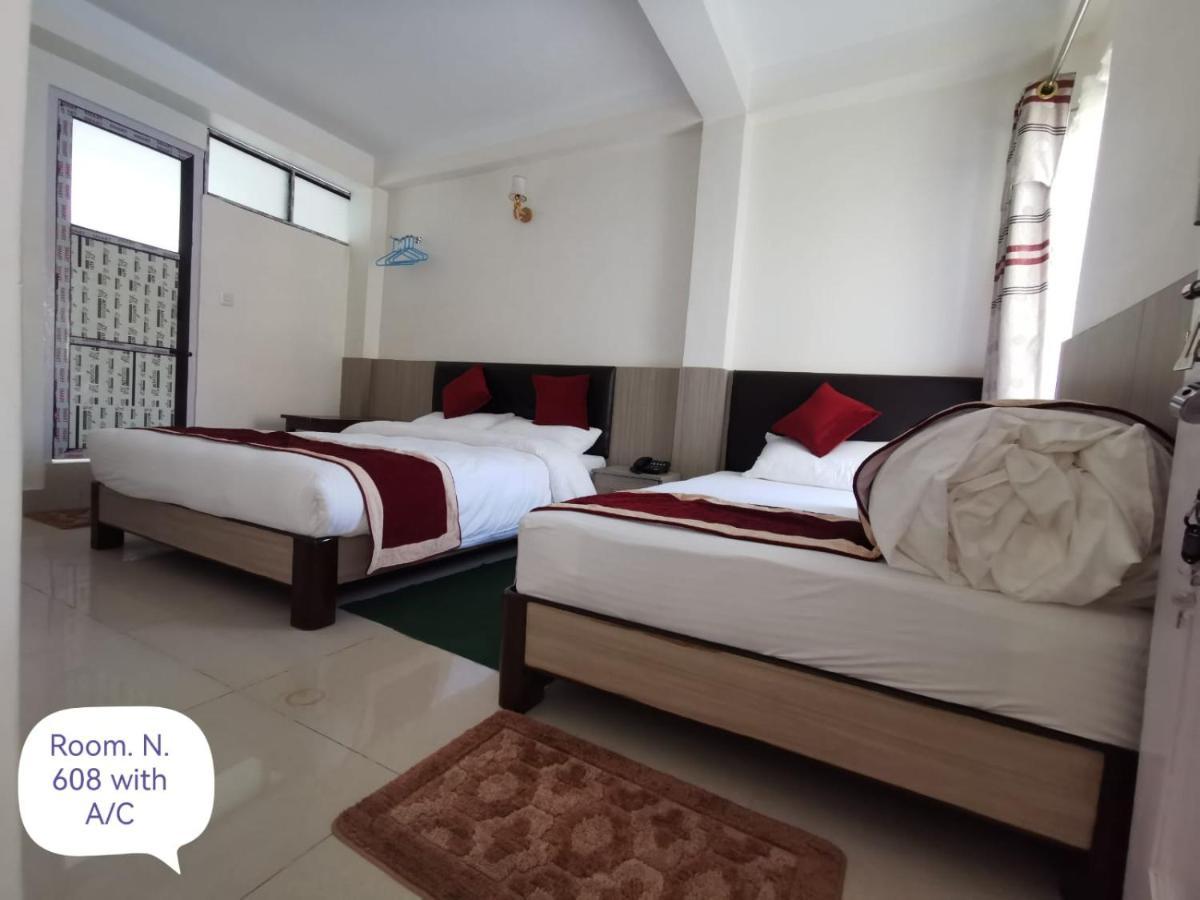 Om Bramha Hotel Катманду Экстерьер фото